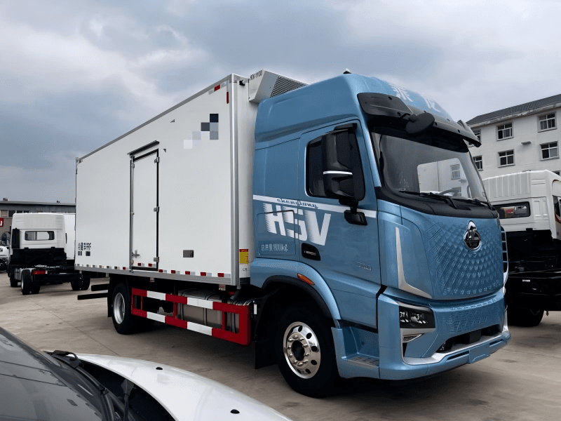 Refrigerated truck