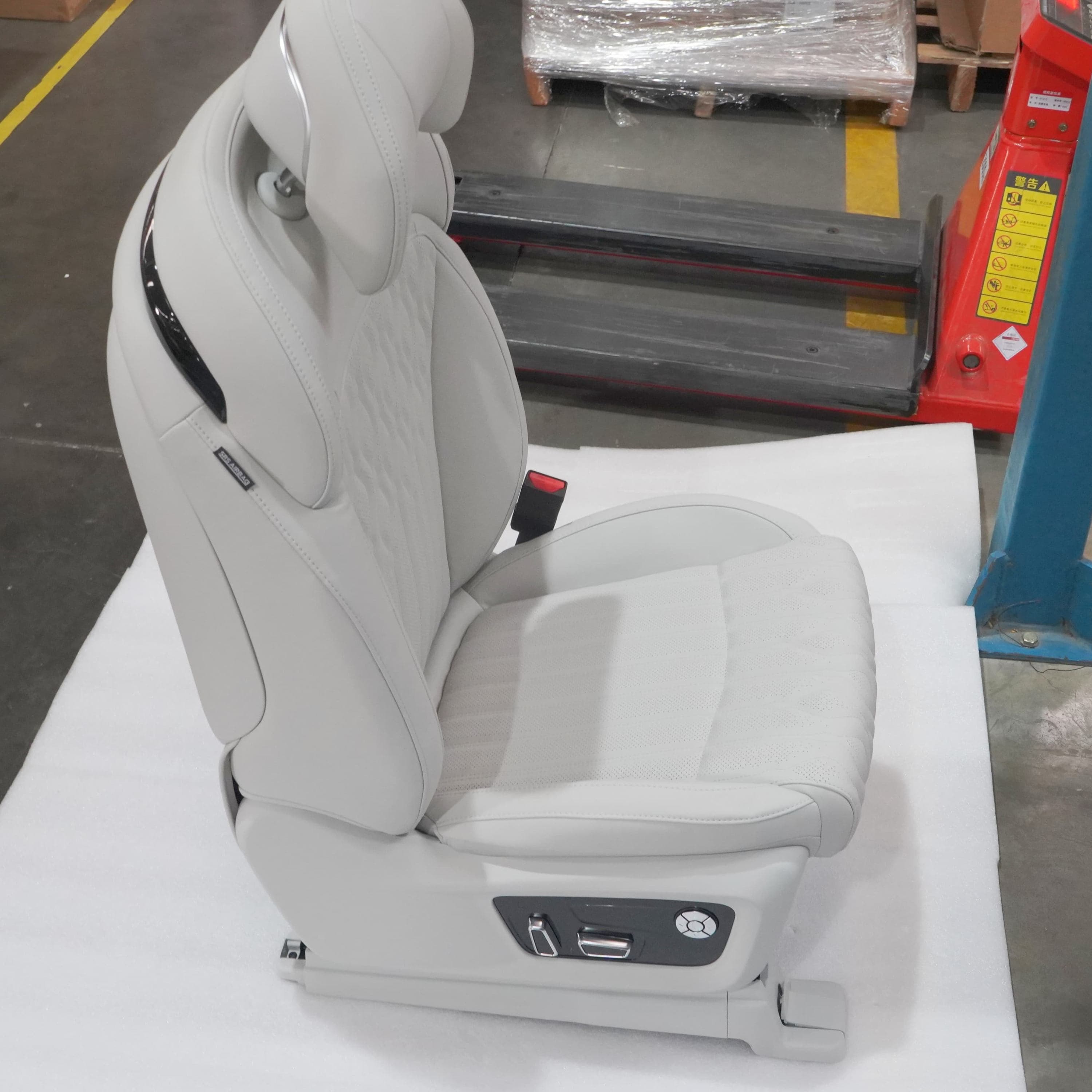 High Quality M6-6900130BL Car Passenger Side Forging V9 Factory Supply Body Parts